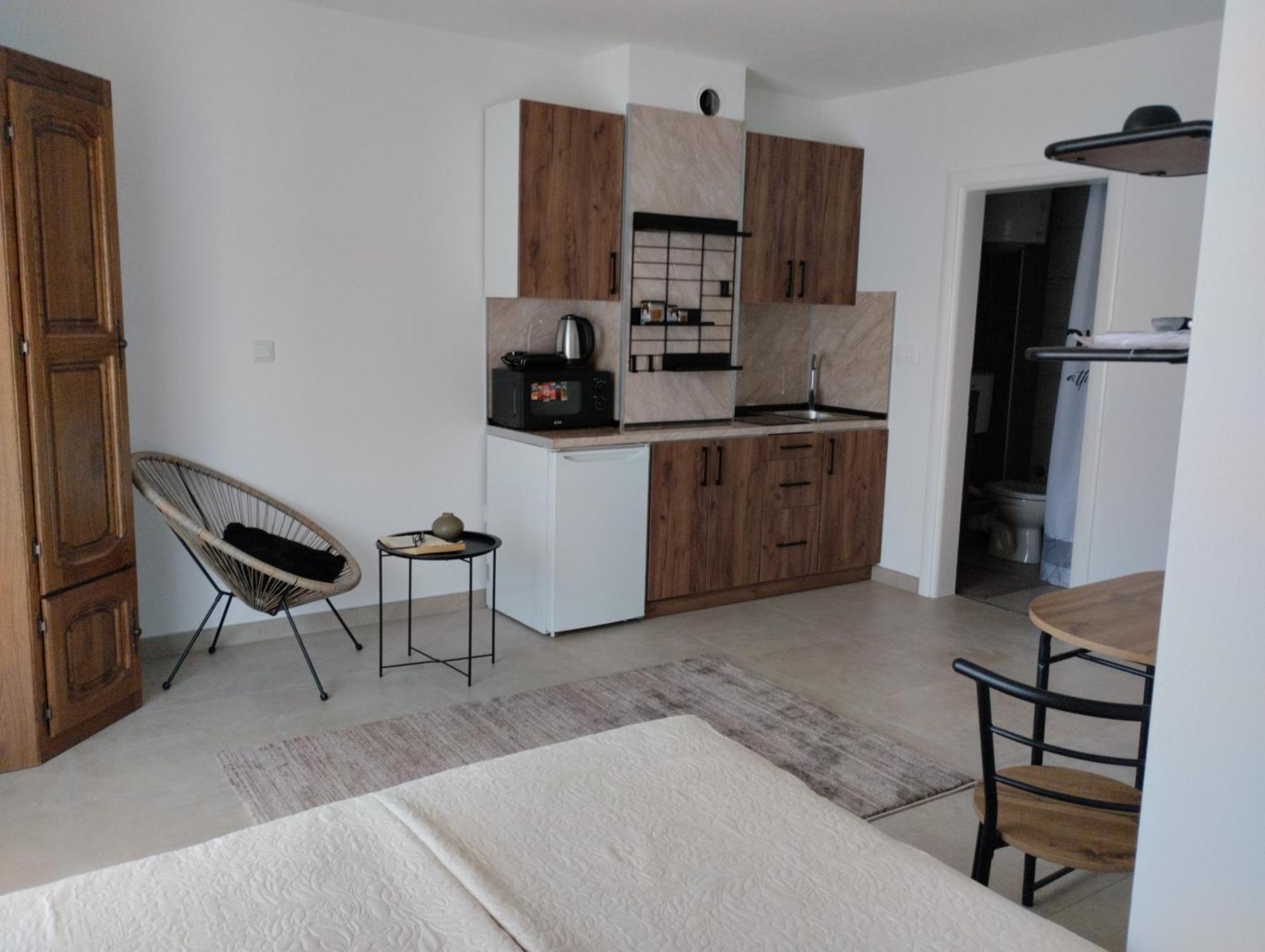 Iris Appartement Ivanica Buitenkant foto
