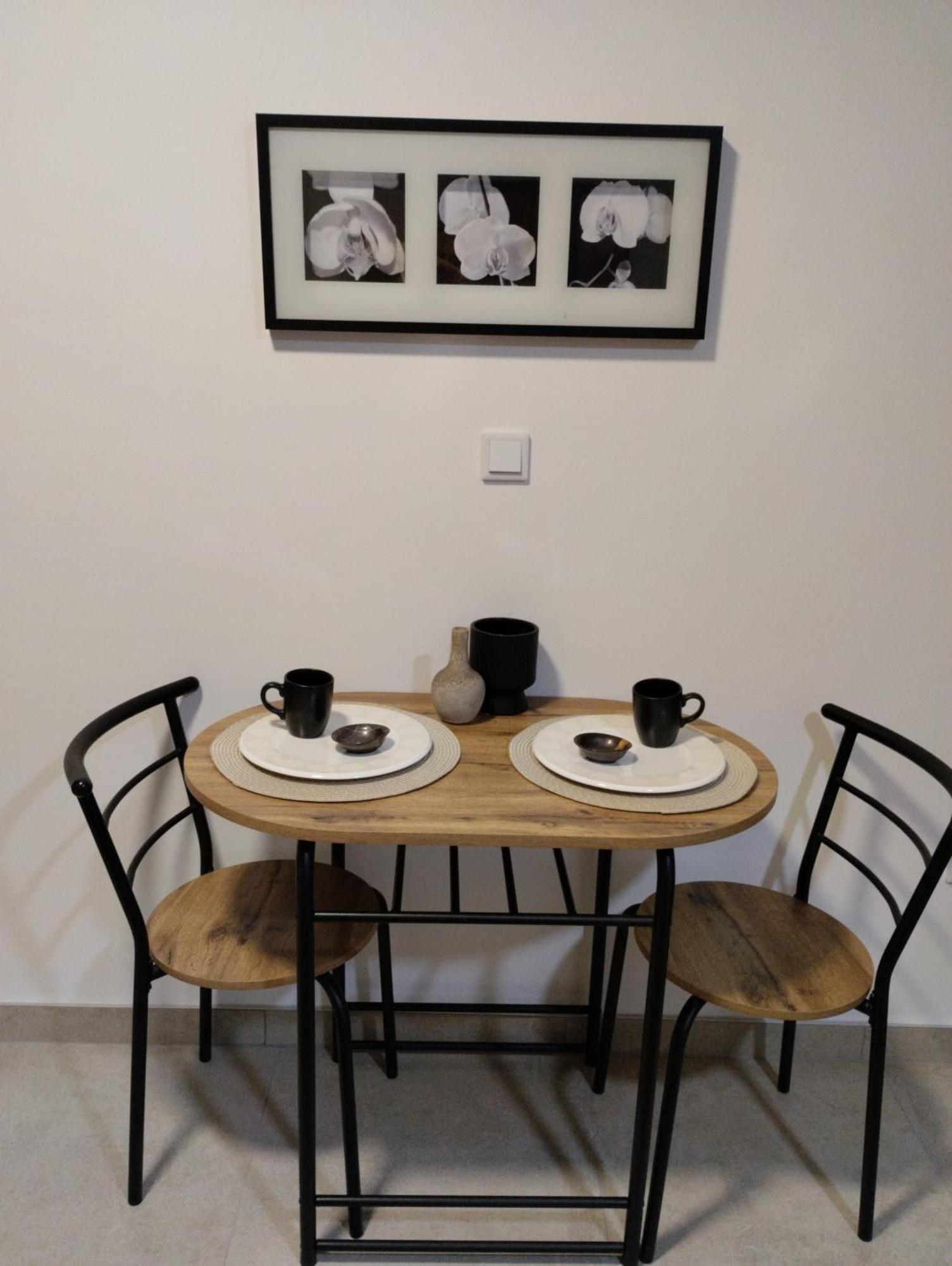 Iris Appartement Ivanica Buitenkant foto